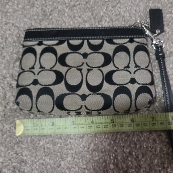 Pouch - Picture 3 of 5